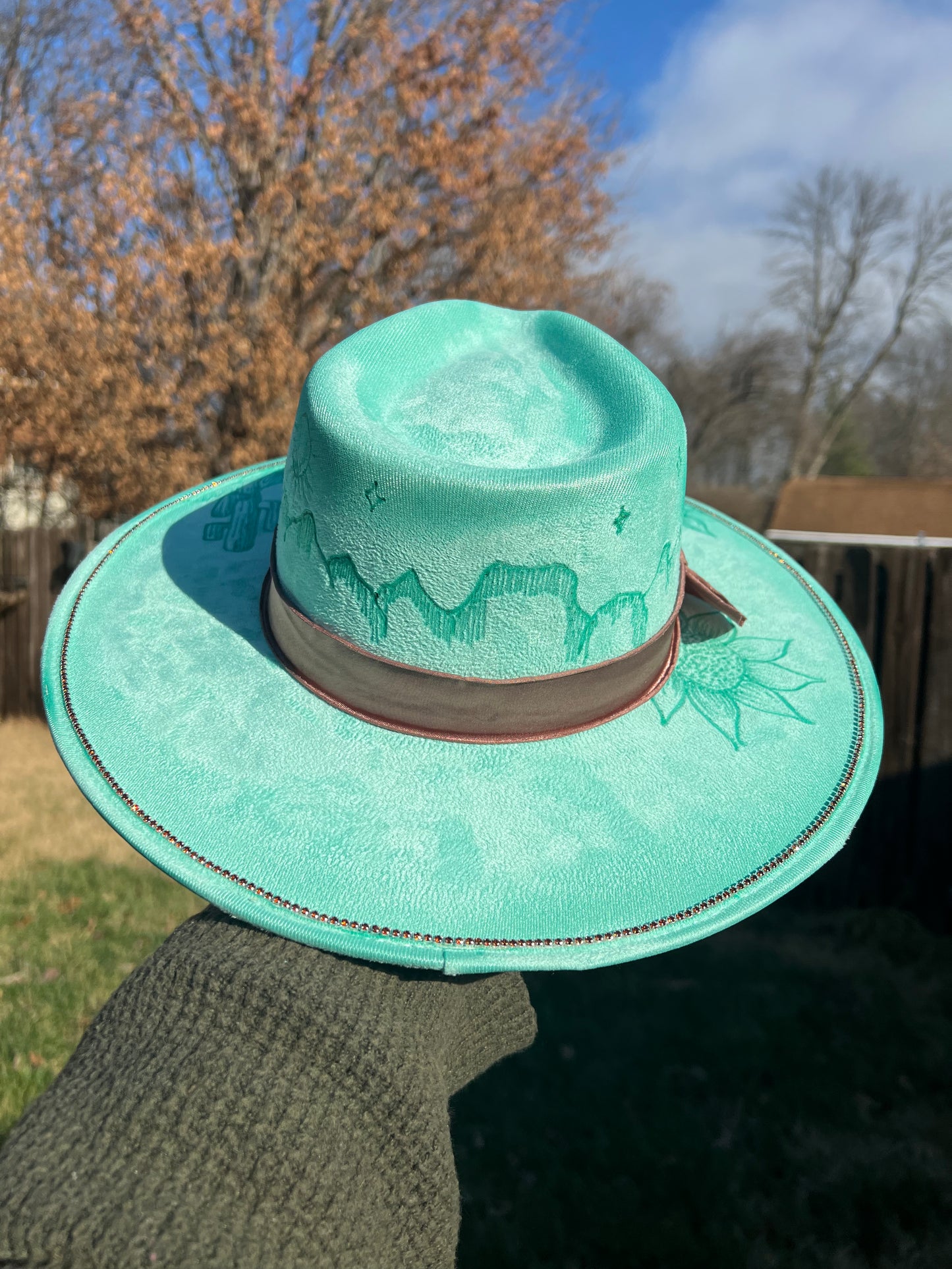 howdy honey desert hat